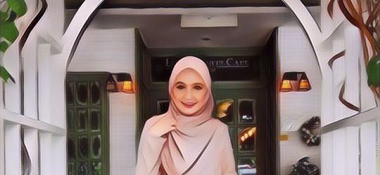 Inspirasi Model Kebaya Modern Hijab yang Anggun Tapi Enggak Ribet!
