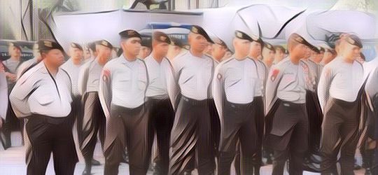 Cerita Istri Polisi yang Putuskan Jadi Sopir Taksi Online