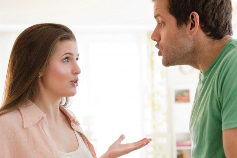 #3 Banyak bicara, kurang mendengarkan