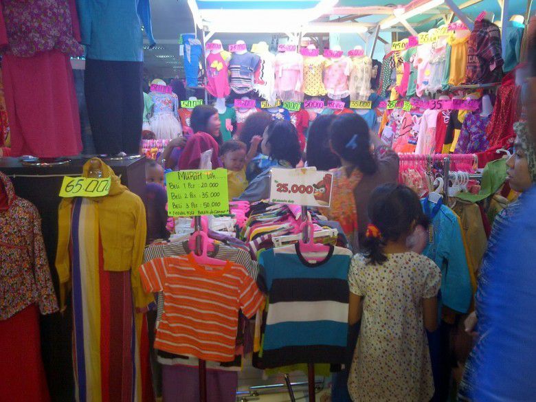 6. Siap-siap beli baju baru buat lebaran