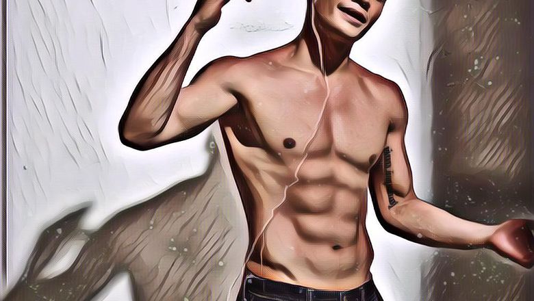 5 Cara Membentuk Otot Perut Ala Randy Pangalila, Bye-bye Buncit