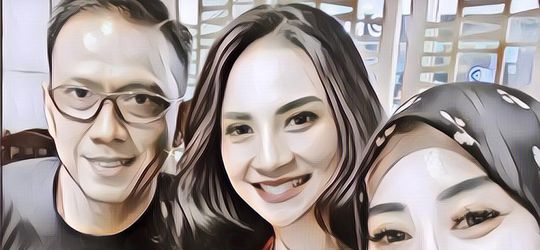 Benarkah Semasa Hidup Vanessa Angel Sering Berseteru dengan Ibu Sambungnya?