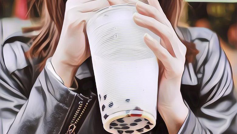 Bubble Tea Jadi Sesajen di Kuil Thailand, Viral Deh~