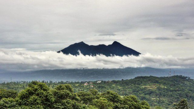 3. Gunung Salak