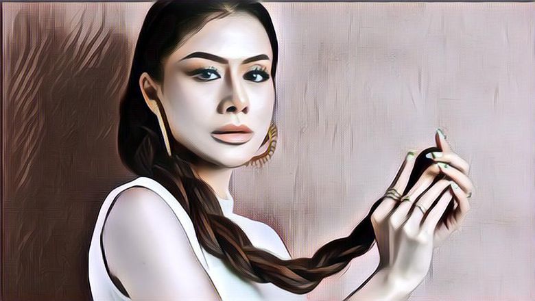 Kolaborasi dengan Pasha Ungu, Penyanyi Asrilia Rilis Lagu Serumah Tapi Tak Bersama