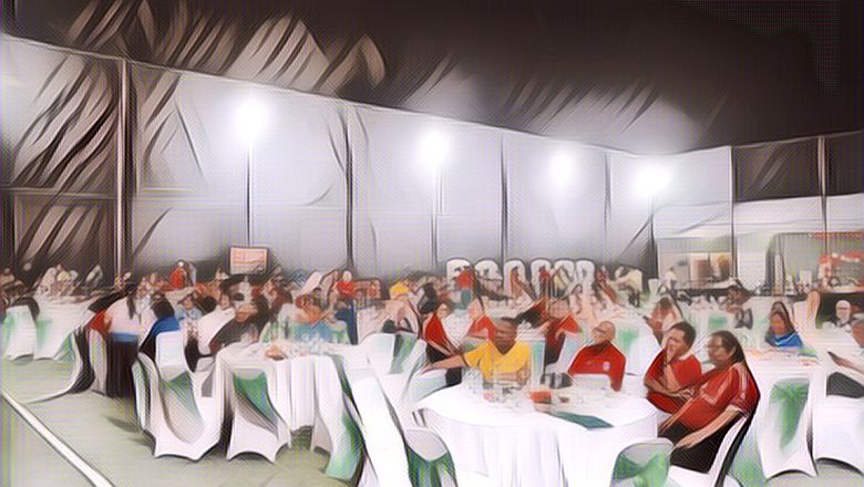 Unik Banget! Ada Pernikahan  Pakai Konsep Serba Liverpool, Venue-nya di Lapangan Bola