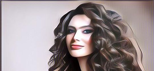 5 Kreasi Potongan Rambut Oval Layer dari Belakang, Fashionable Abis!