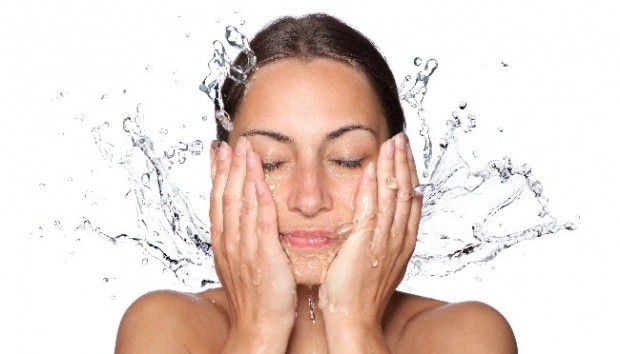 1. Terlalu Sering Mencuci Muka