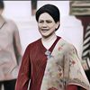 Salfok Banget Sama Sandal Jepit Ibu Iriana Jokowi Saat ke Masjid Raya Sheikh Zayed Solo