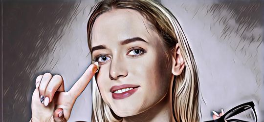 Sering Pakai Softlens? Begini 4 Tips Agar Mata Tetap Sehat