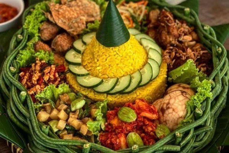 1. Tumpeng
