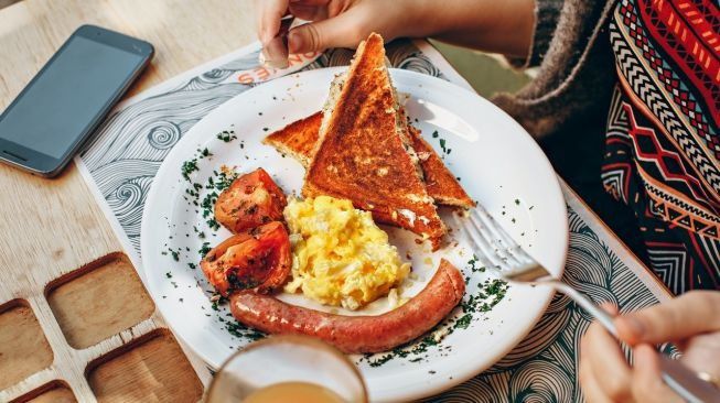 1. Jangan Lewatkan Sarapan