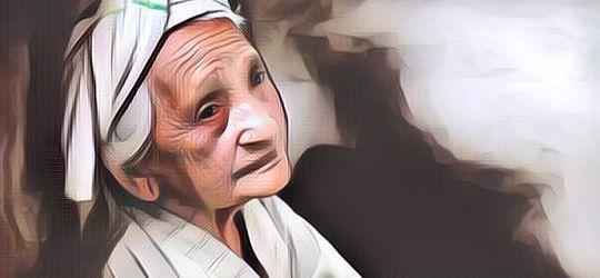 Bikin Miris, Nenek Ini Hidup Sendirian Hingga BAB di Kotak Makan