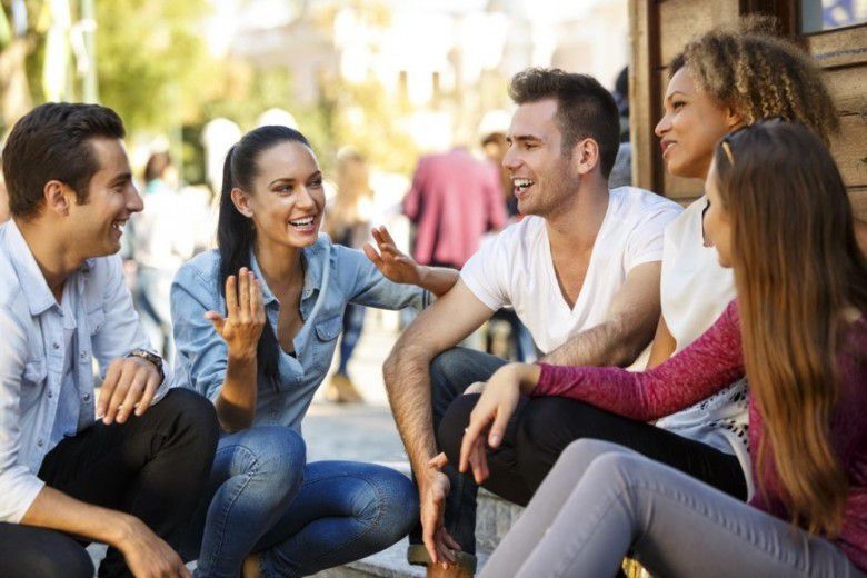 4. Altruis, peduli pada orang lain