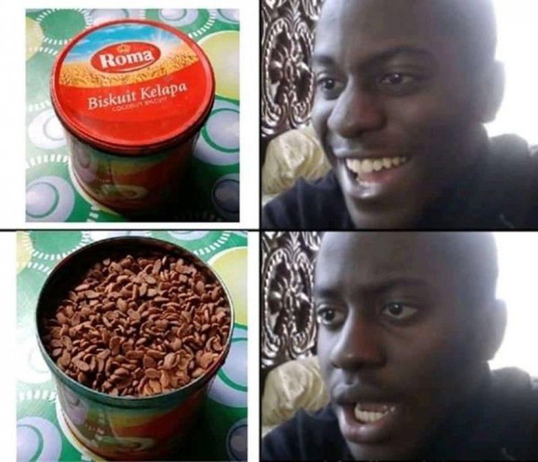 3. Yah, kena prank, dikiranya biskuit eh ternyata makanan kucing