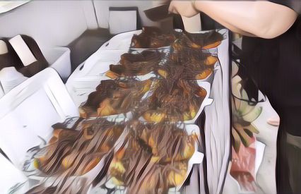 Keren! Mantan Kuli Ini Sukses Raup Omzet Rp 7 Juta Setelah Jualan Pisang Keju