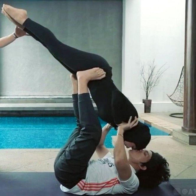 1. Yoga Untuk Keharmonisan Hubungan