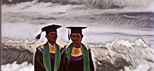 Gengs, Inilah Kampus yang Selenggarakan Wisuda di Puncak Gunung!