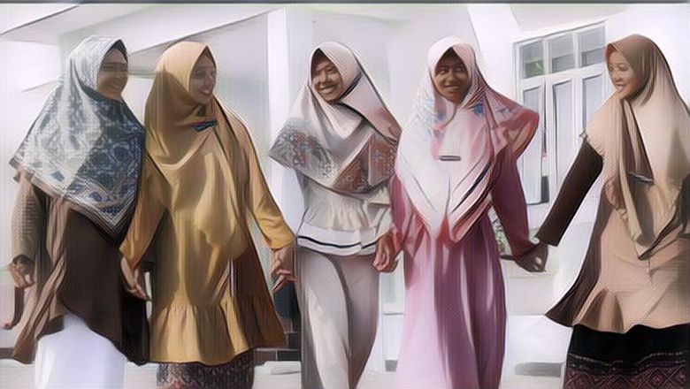 Makan Tahu Tempe dan Ngantri Mandi, Santriwati Ini Tak Betah di Pesantren