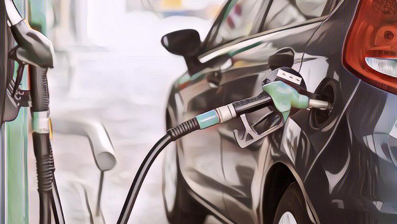 SPBU Ini Ngasih Bensin Gratis Siapa Aja yang Pakai Bikini, Mau Gak?