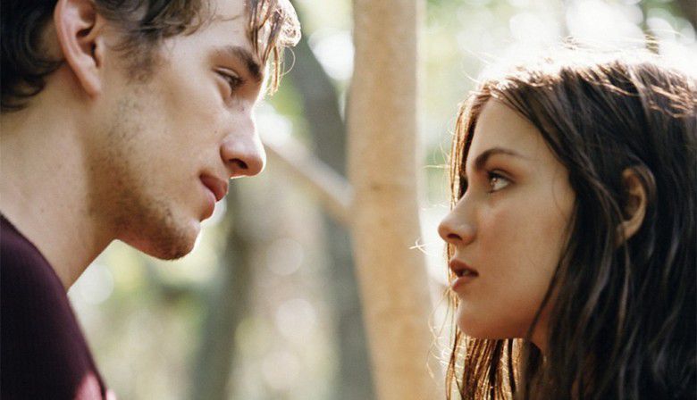 3. Pahamilah, bahwa kamu dan pacarmu berhak bahagia