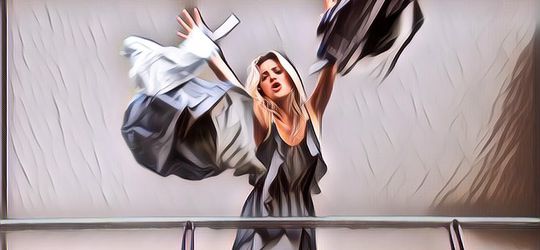 Udah Putus Tapi Masih Nyimpan Barang Mantan, Enaknya Diapain Ya?