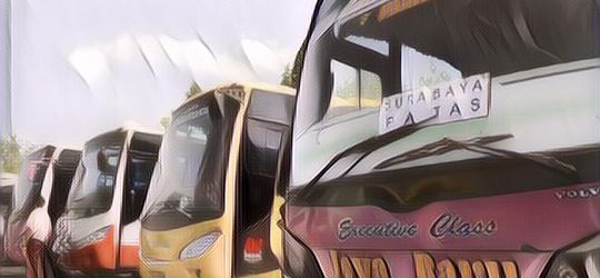 Belum Banyak yang Tahu, Ternyata Begini Alasan Sopir Bus Membiarkan Mesin Tetap Menyala Saat Parkir