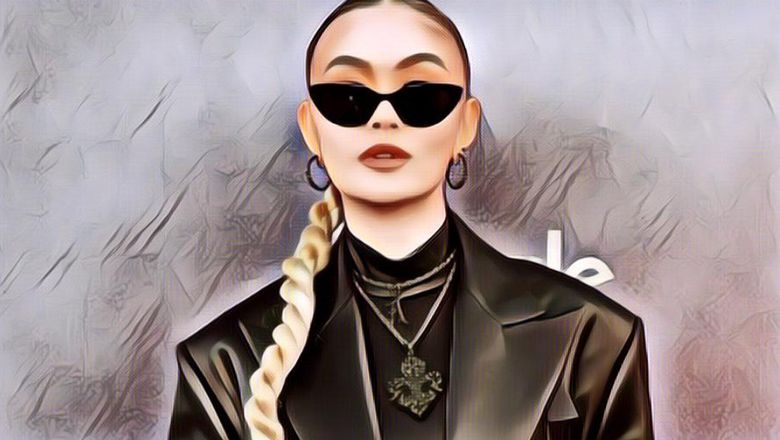 Cool! Begini Style Agnez Mo Pakai Aksesoris Seharga Rp 323 Juta di Billboard Women in Music Awards