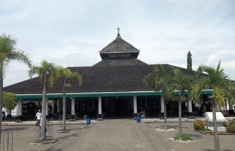 Atap dengan Corak Hindu