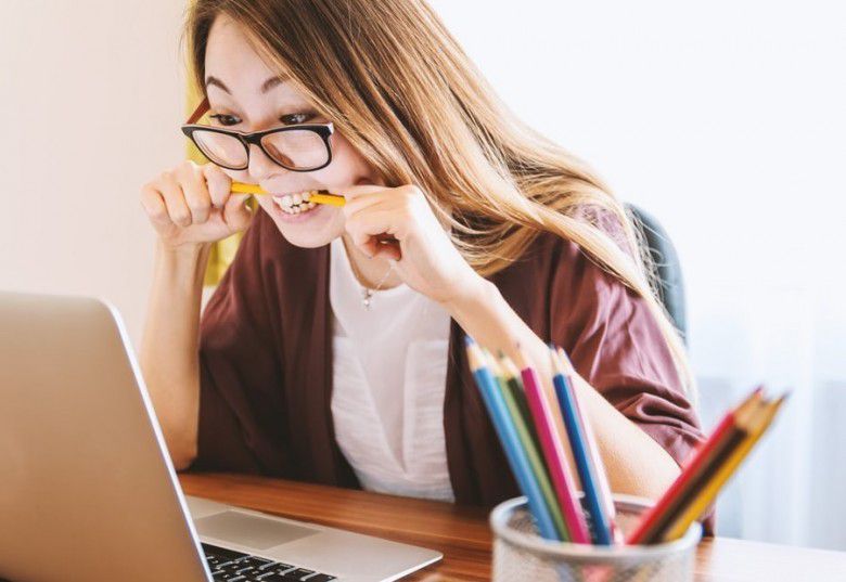 4. Berpikiran kalo cuma kamu doang yang bisa