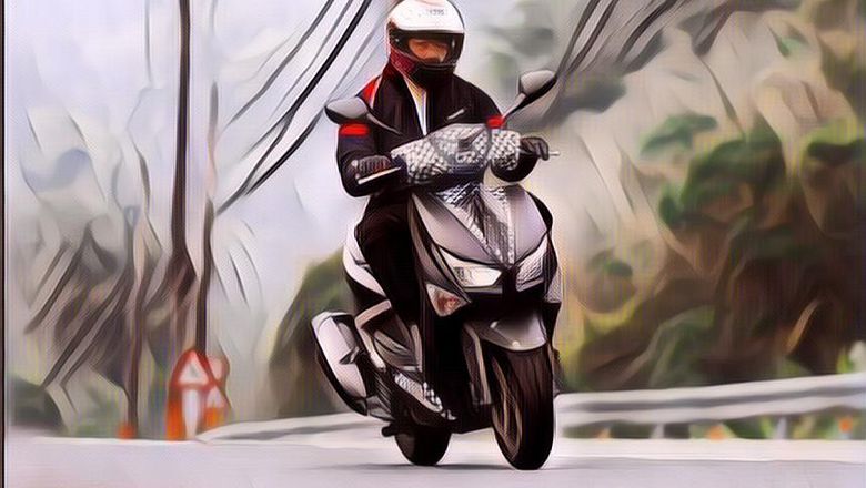 Niatnya Mau Tampil Keren Pakai Motor, Eh Ujungnya Malah Nyemplung Sawah