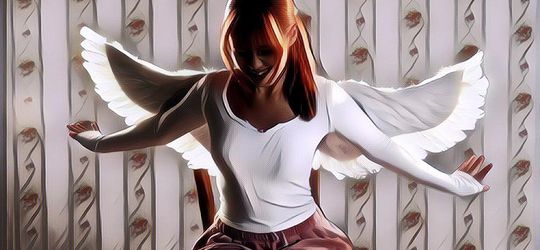 Lirik Lagu Tawa - Nadin Amizah Yang Trending Di YouTube: Aku Langit Dan Hujannya