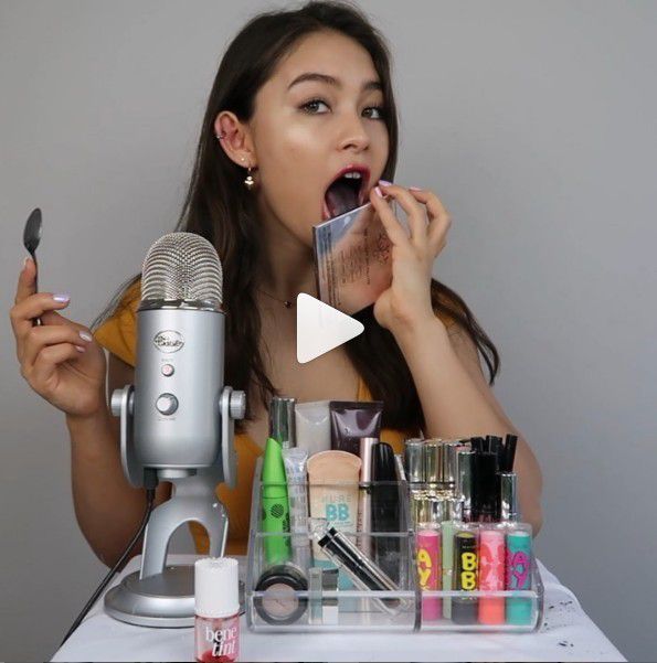 3. Melahap alat make up