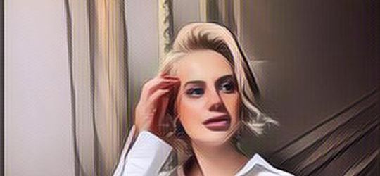 Wajahnya Terlalu Cantik, Wanita Ini Tak Mau Jadi Pegawai Kantoran