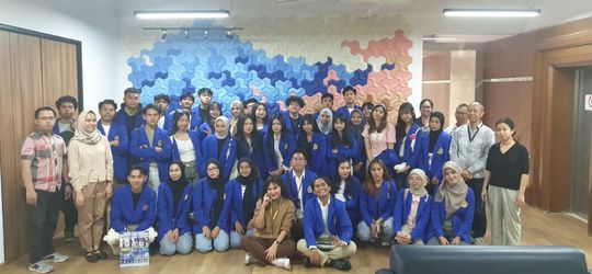 Mahasiswa Unikom Bandung Kunjungi Kantor VOI  Media, Antusias Belajar Membuat Konten Berita