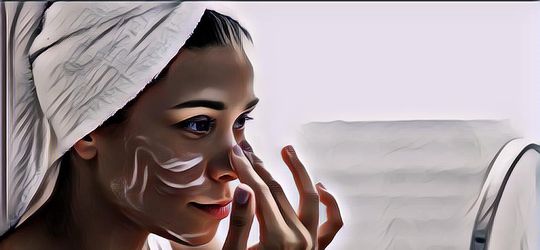 Kulit Wajah Cenderung Kering Selama Puasa? Berikut 6 Bahan Skincare yang Bantu Melembabkan