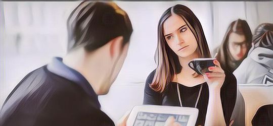 4 Tanda Gebetan Enggak Suka Kamu, Mundur Teratur Aja Deh!