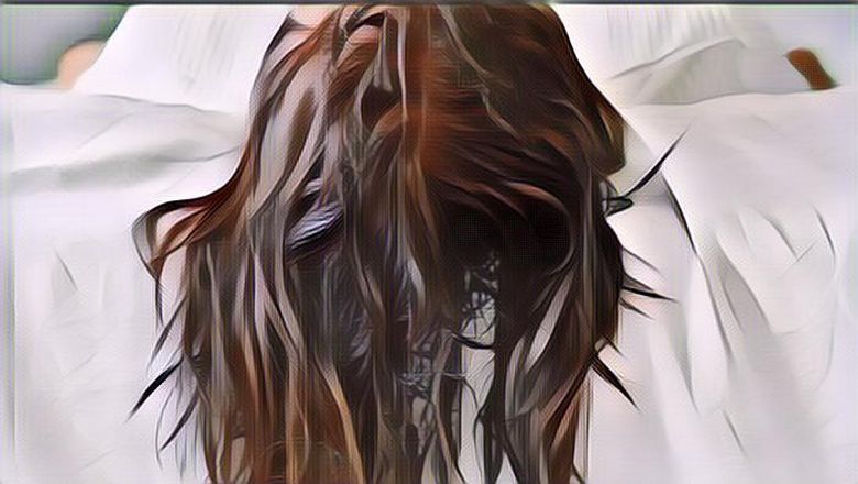 Ini Alasan Kenapa Tidur dengan Rambut Basah Itu Ide yang Buruk