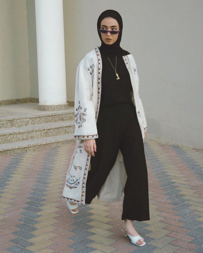 Celana Kulot dengan Long Outer