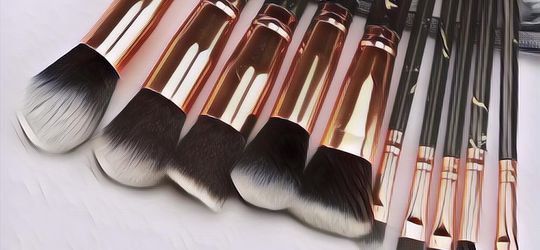 Biar Nggak Salah, Yuk Kenalan Sama Jenis Makeup Brush dan Kegunaannya!