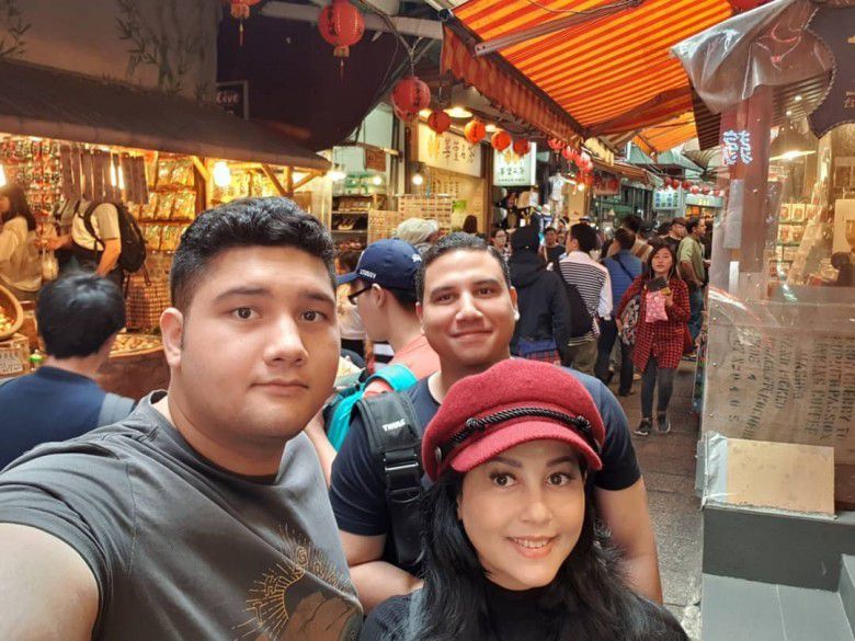 6. Jalan-jalan bareng ke Taiwan