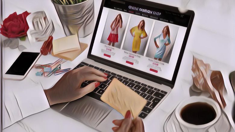 Viral Wanita 'Sulap' Suami Saat Tidur Lelap Jadi Model Baju Dagangan