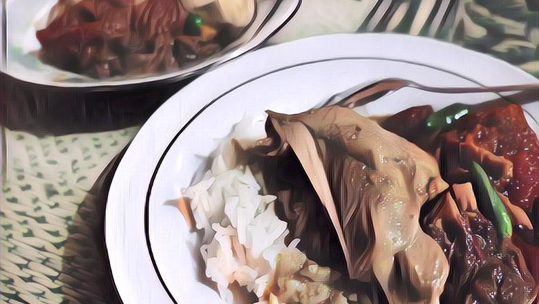 Alasan Filosofis Kenapa Gudeg Jogja Buka Malam Hari dan Rame Banget!