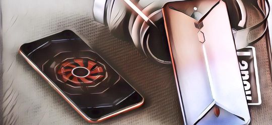 Ponsel Gaming dengan Kipas Pendingin Internal