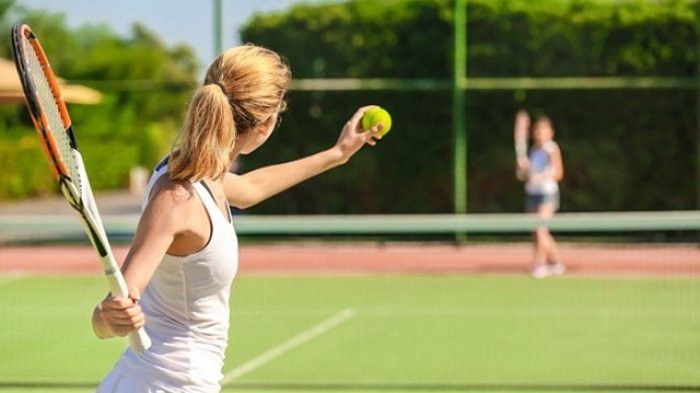 Tips memilih lapangan tenis yang tepat