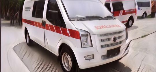 Pria Ini Beli Mobil Ambulans dari Uang Kembalian Rokok Selama 12 Tahun