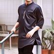 Ada-Ada Saja! Pria Ini Gak Punya Baju Koko untuk Lebaran, Malah Diganti Pakai Baju Ini