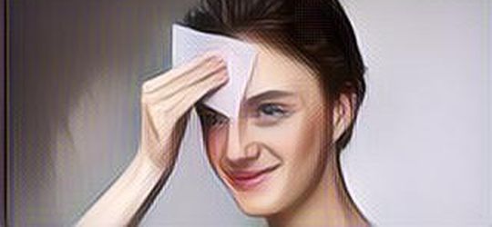 Punya Kulit Berminyak? Coba 10 Tips Atasi Minyak Berlebih di Kulit Wajah Ini