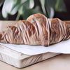 Ternyata Begini Cara Memakan Plain Croissants yang Benar