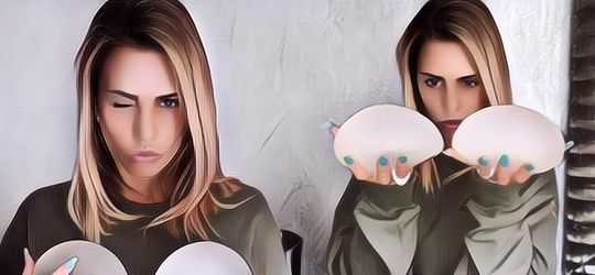 Heboh! Bintang Reality Show Ini Niat Menjual Implan Payudaranya Seharga Rp18 Miliar